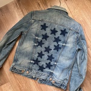 Gap star details in the back jean/ denim jacket